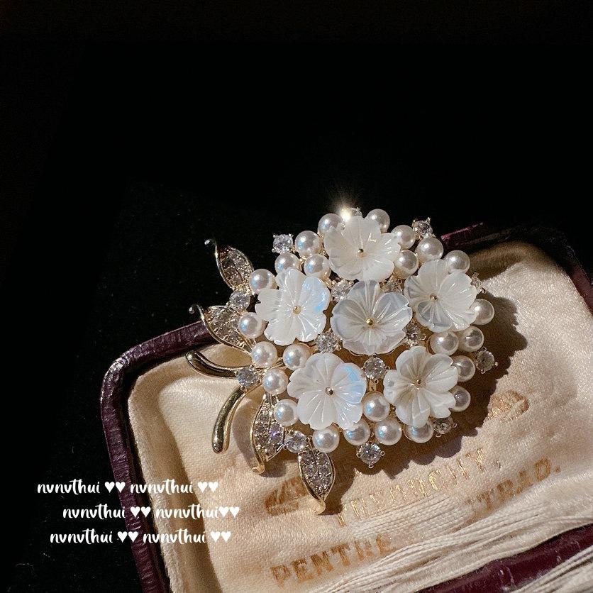 Mermaid Tears Cream Rose Gem Brooch, Monet Garden, 18K Gold Plated, Fritillary Flower Water Drop Zircon Brooch