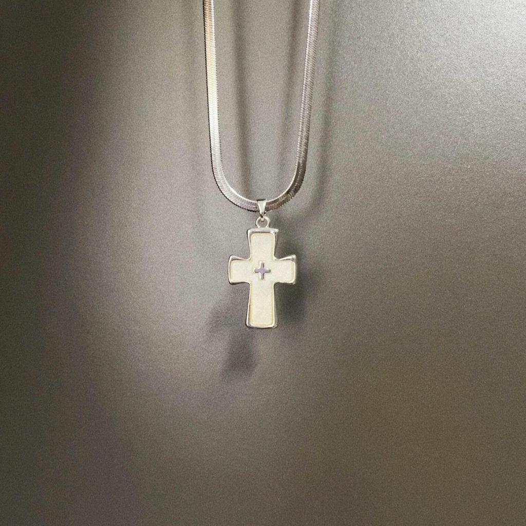 2025 Retro Dark Gothic Cross Necklace for Women - High-End Y2K Fashion Clavicle Chain