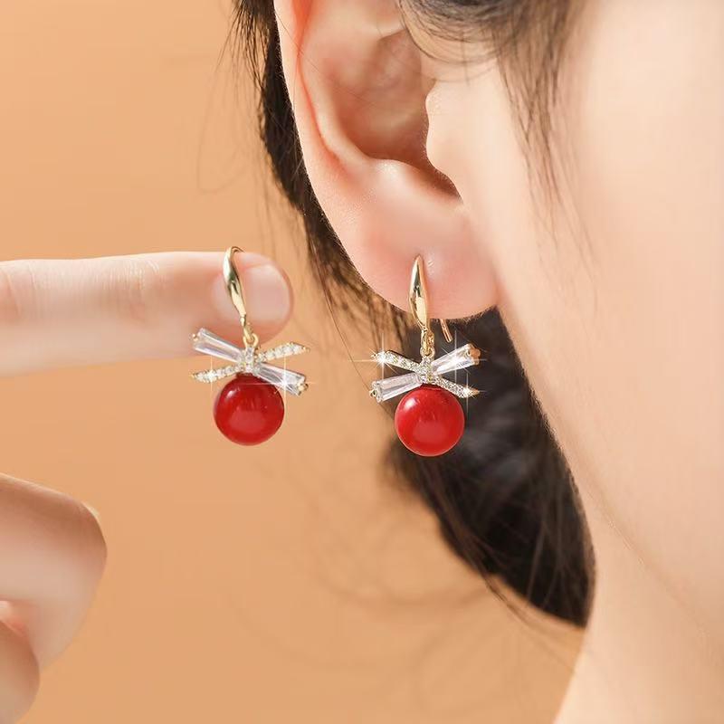 High-End Bow Earrings for Women: Light Luxury Fashion with Faux Pearl Studs & Versatile Ear Hooks