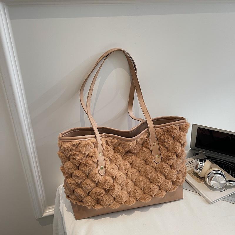 Winter Solid Color Patchwork Plush Shoulder Bags for Women Versatile Ladies Furry Bucket Bag Large Capacity Female Handbags Tote