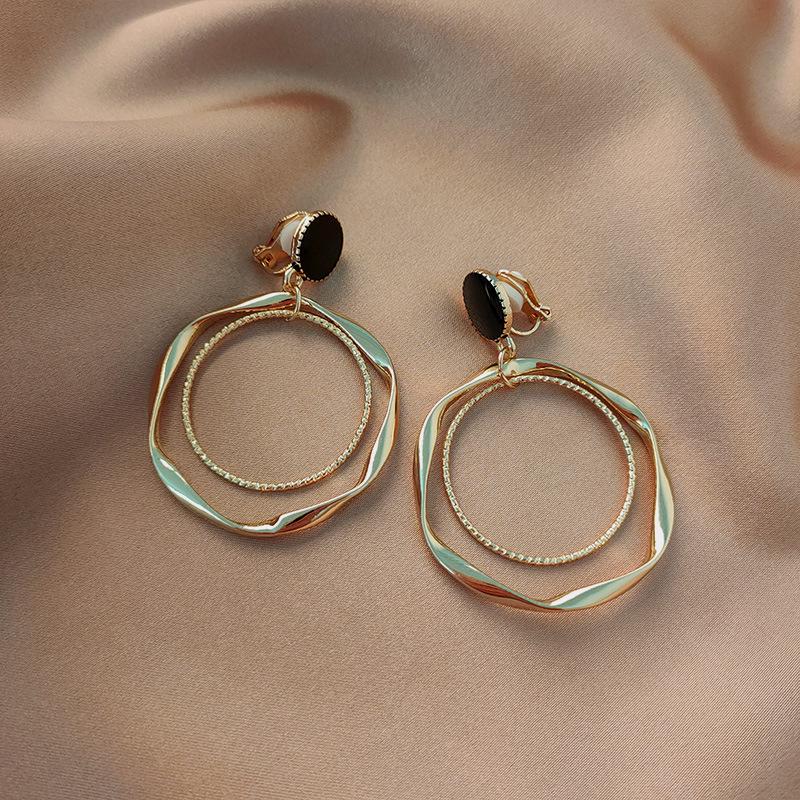 Painless Pearl Tassel Ear Clips for Women - Niche Design, No Piercing Required