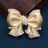 Sweet And Cute Bow Pearl Brooch Small Exquisite Internet Celebrity Alloy Electroplated Gold Corsage Suit Accessories