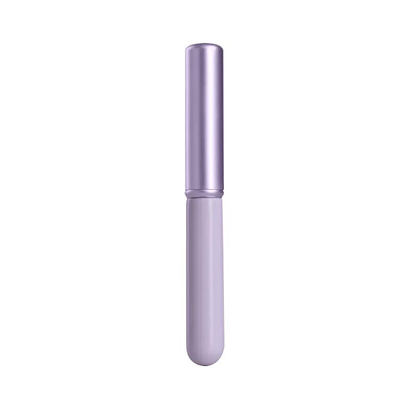 Multifunktionaler Lippenpinsel mit runder Spitze zum matten Verblenden und für Detailarbeiten mit Concealer - Tragbares und stilvolles Make-up-Werkzeug.