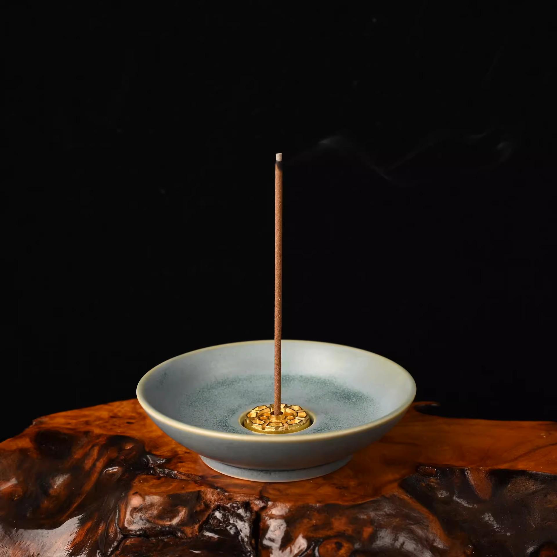 Compact Nine-Hole Sandalwood and Agarwood Incense Holder