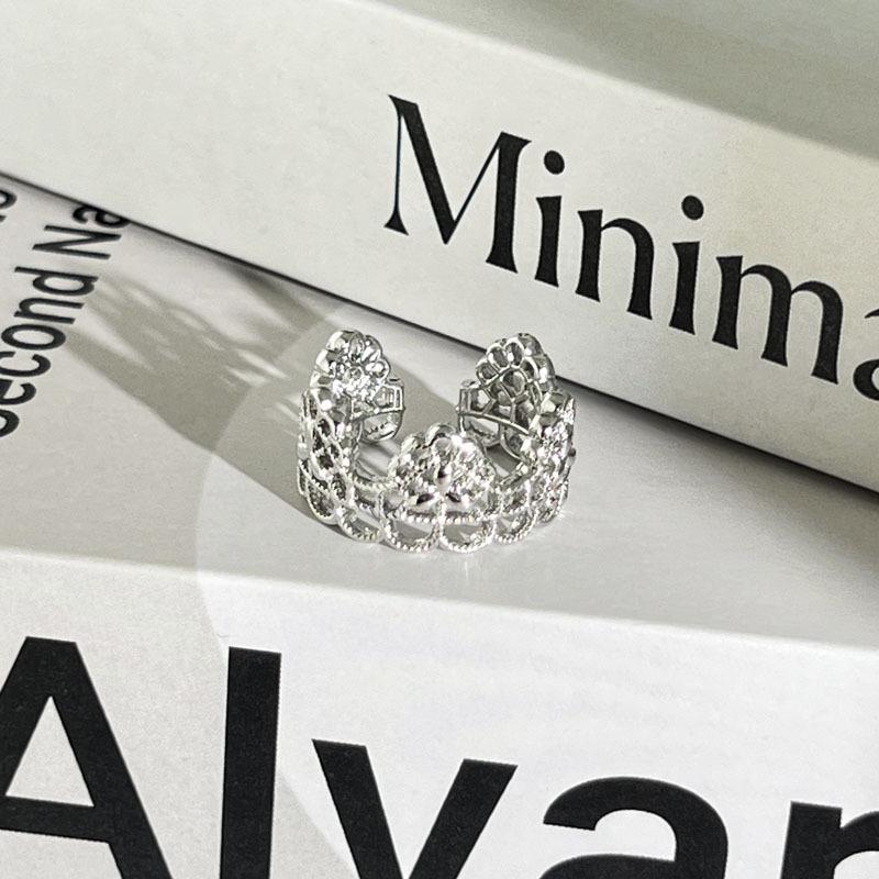 Light luxury Internet celebrity mix and match personalized flower bow fashion ring women full of diamonds flower language niche cold wind ring tide
