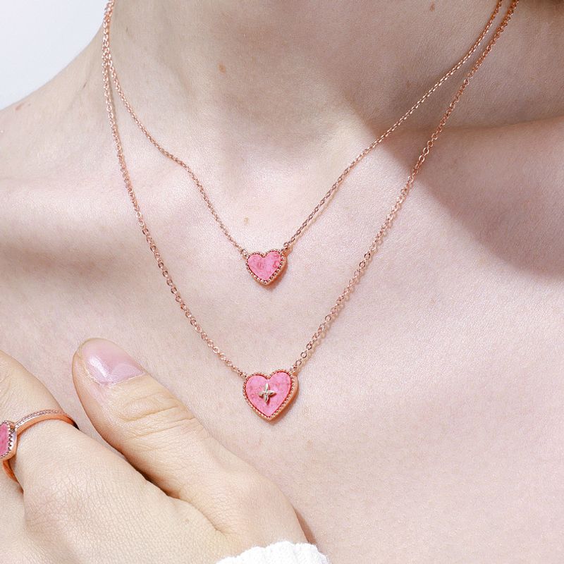 Simple and fashionable two-color shell necklace neck chain women's new light luxury temperament sweet pendant collarbone chain