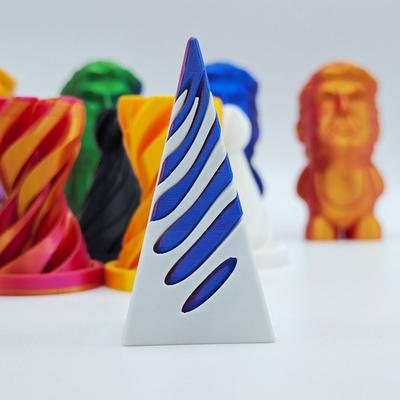 1 Adet Çocuk 3D Baskılı Spiral Koni Fidget Oyuncak İmkansız Piramit Geçişli Heykel Antistres Anksiyete Giderici Yetişkin Oyuncak