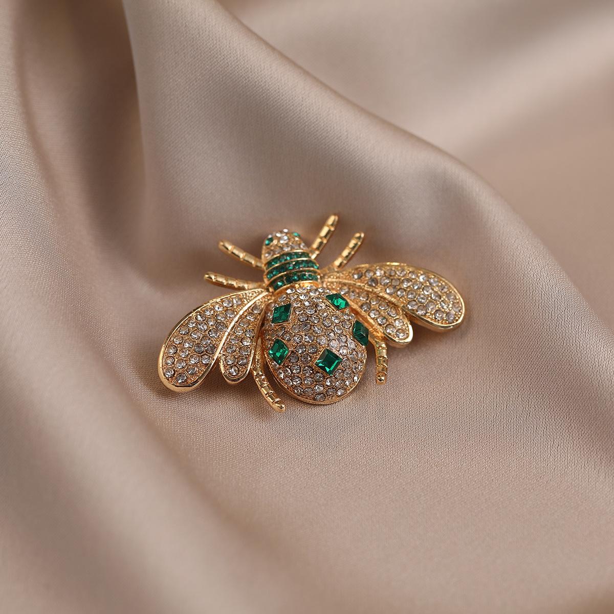 

Новая брошь-пчела, высококлассная, легкая роскошь, серия насекомых, высококлассная женская корсажная брошь для пальто, персонализированная булавка