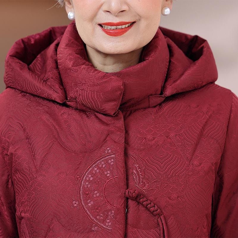 Modern Chinese-Style Hooded Down Jacket for Women: Winter 2025 Trend for Middle-Aged and Elderly