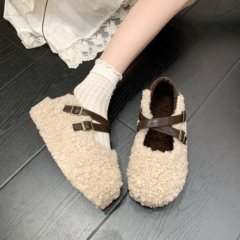 Cute fluffy slippers women's 2025 new autumn and winter velvet lamb wool shallow mouth beanie shoes with Mary Jane shoes