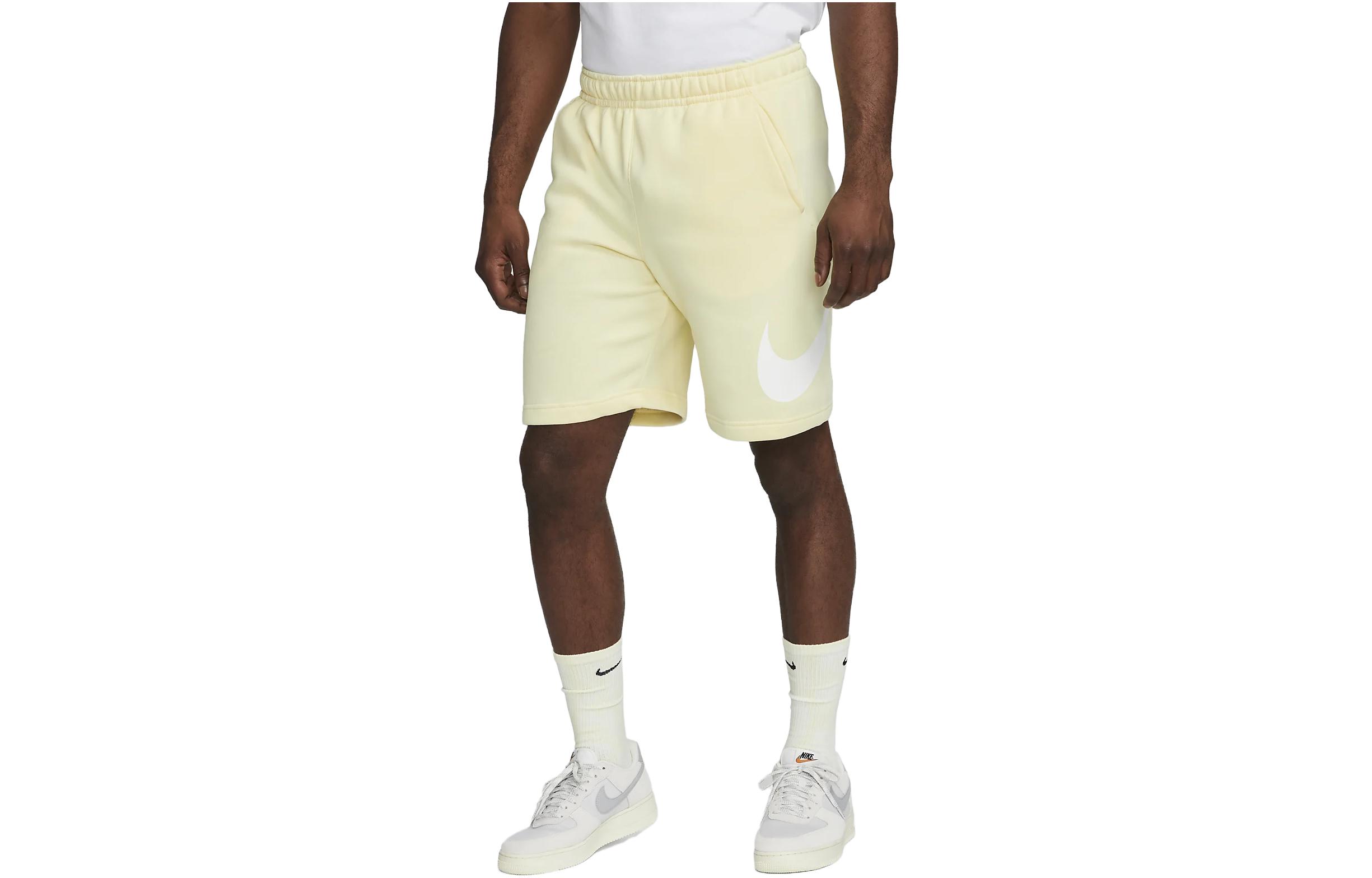 Nike Casual Shorts Men s Yellow BV2721-744 S