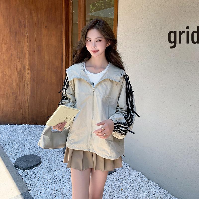 

Стильная ветровка с капюшоном 2024 года, цвет Niche, отделка кружевным бантом L слоновая кость