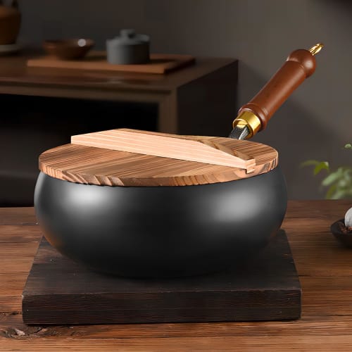 11-inch/28cm Wok with Wooden Cover, Large Capacity Iron Frying Pan, Uncoated, High-Temperature Refined, Anti-Oil Splash Design, Gas/IH Compatible, Pro