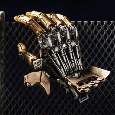 Porte-clés Main Prosthétique Mécanique Porte-clés Style Cyberpunk Métal Accessoire Créatif pour Passionnés de Style Mécanique