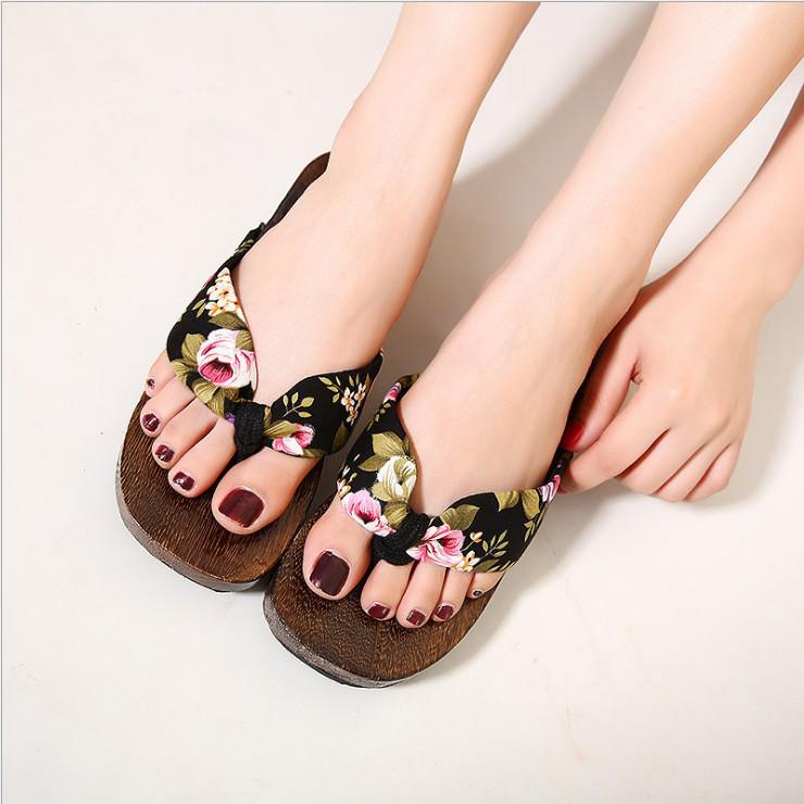 Women's Japanese Style Non-slip Wooden Flip Flops, Paulownia Flat Bottom Toe Post Sandals, Wear-resistant Clogs with Medium To High Sole.