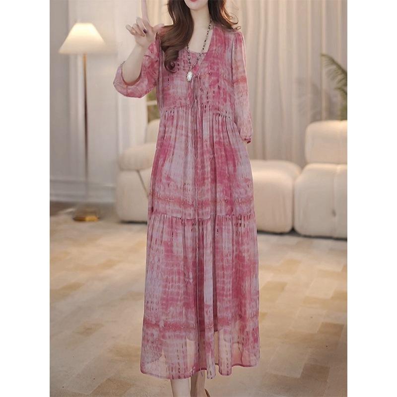 

Высококачественное платье с принтом и V-образным вырезом женское 2025 лето новый свободный и стройнящий модный зарубежный стиль комплект из двух частей M