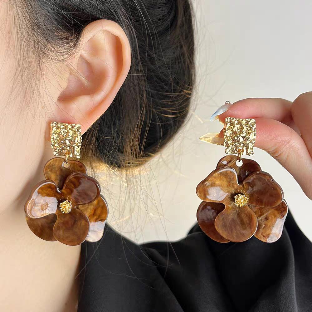 Yang Mi Inspired Green Floral Acrylic Earrings - French Retro Style
