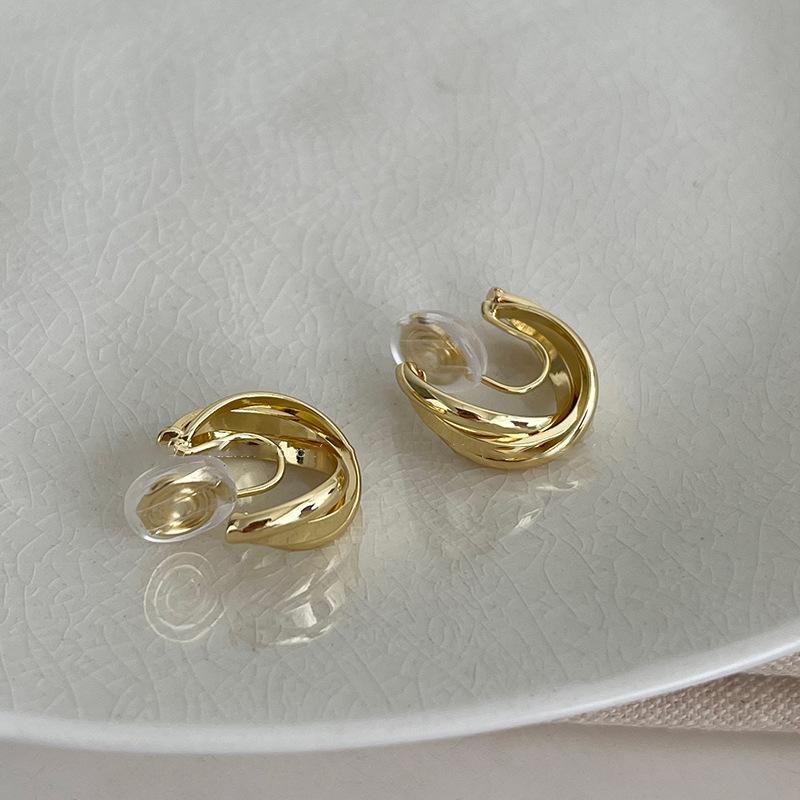 

Корейская мода Геометрические круглые клипсы для пирсинга ушей для женщин Простой персонализированный дизайн клипс-серег Простой циркон для девушки