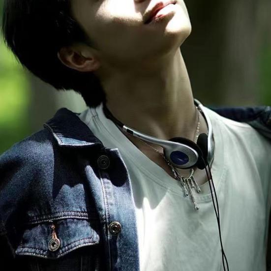 Headphones Wired Earphones Low Latency Clear Telescoping Design Sound Quality Ultralight On-Ear Headphones