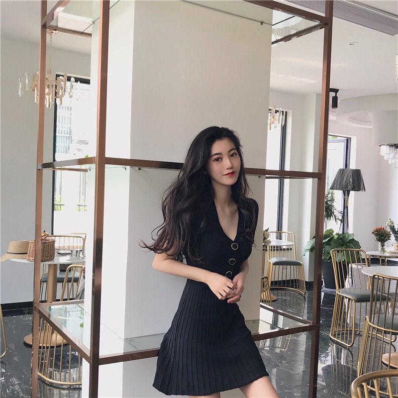 2025 Spring/Summer Chic Slim V-Neck Cinched Waist Pleated Knit Short-Sleeve Dress for Women Large