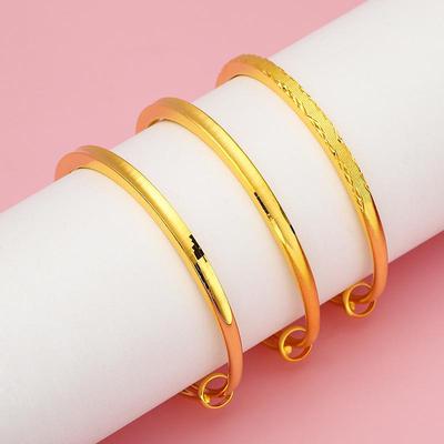 Vietnamese Carved Flower Gold Push-Pull Bangle, Frosted Rhombus Design for Women