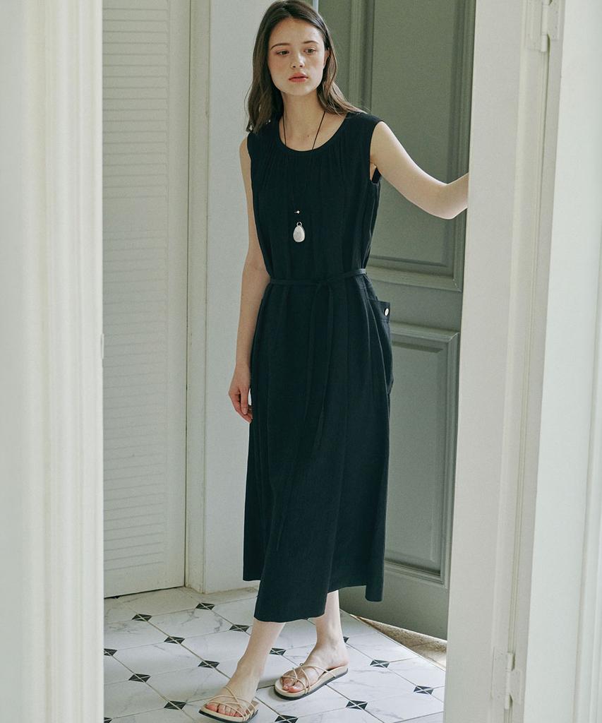 MALOUPE 7107 Crinkle Sleeveless Long Dress (Black)