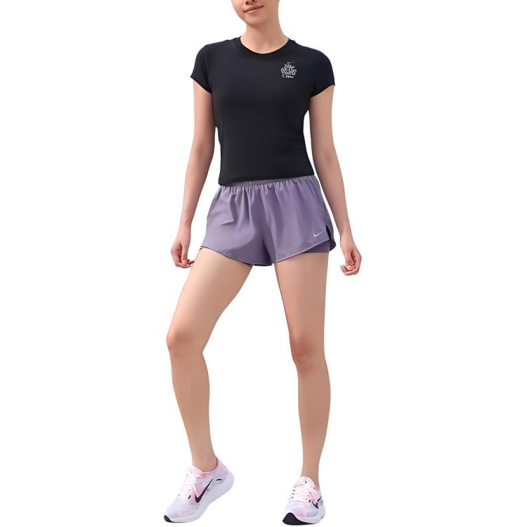 Nike Spor Giyim Kadın Harf Çilek Baskılı Bisiklet Yaka Tişört Siyah HQ1196-010