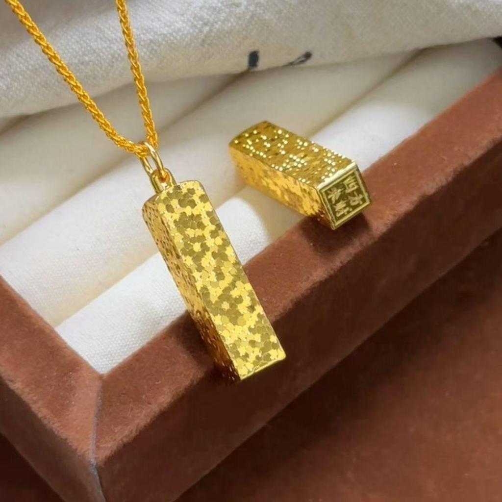 Four Directions Wealth Gold Bar Pendant Necklace: Women's Old Money Style with Love Couple Woven Rope and Clavicle Chain