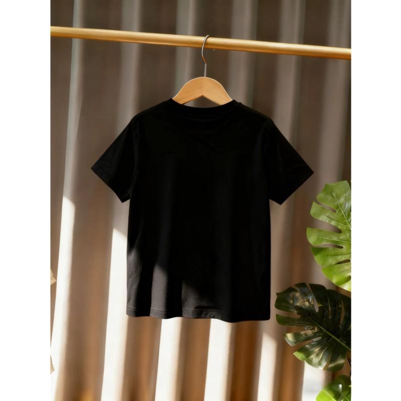 European Size Childrens Crew-neck Short-sleeved T-shirt with Black Cat Eating Sushi Pattern Print