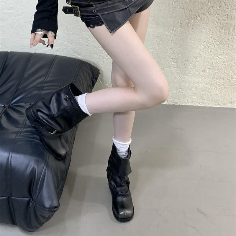 Retro style square head pleated polished thick heel piled boots women's new belt buckle sleeve cigarette boots in autumn and winter 2025