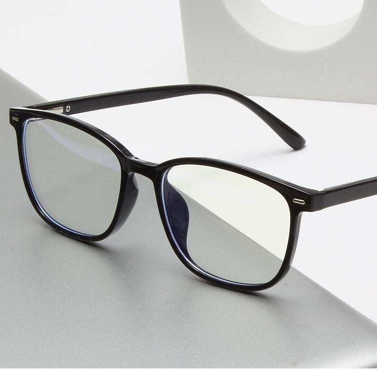 Anti-Blue Light Glasses Classic Daily Square Eyewear Women Men Fashion Eyeglasses Blue Light Blocking Man Lady Computer Eyeglas