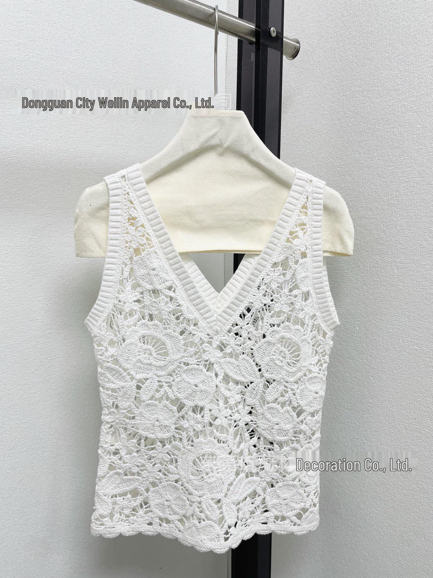 Retro Crochet Sleeveless Embroidered Knit Vest Medium