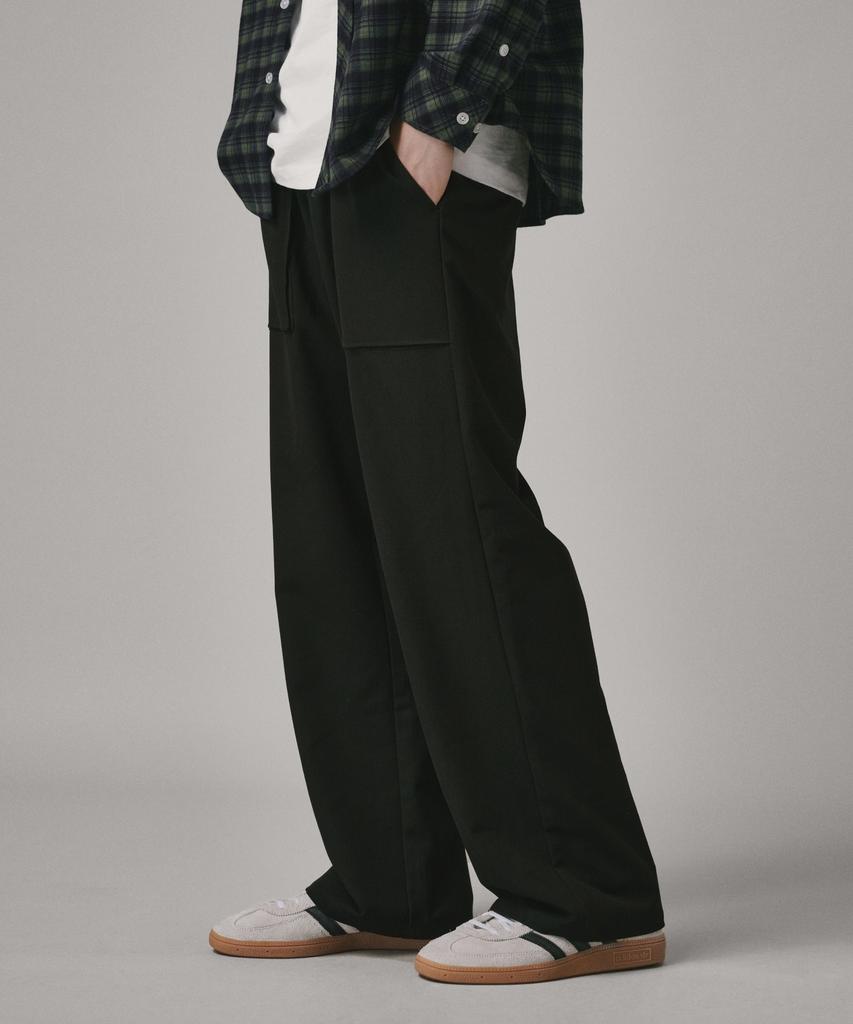 Beodeonteu Relaxed Out-Pocket Elastic Waist Slacks [Black]