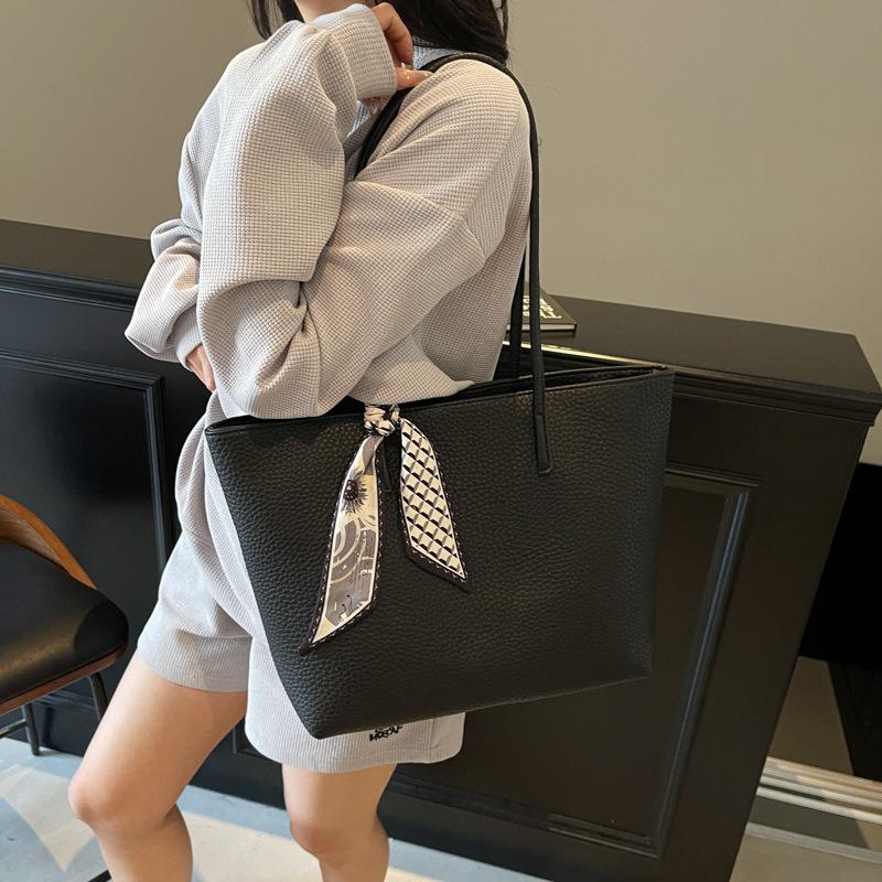 Large-capacity bag women's new spring and summer simple student class shoulder bag work leisure tote bag