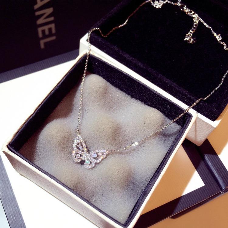 Super Fairy Niche Smart Hollow Butterfly Pendant Female Micro Zircon Fashion Design Collarbone Chain
