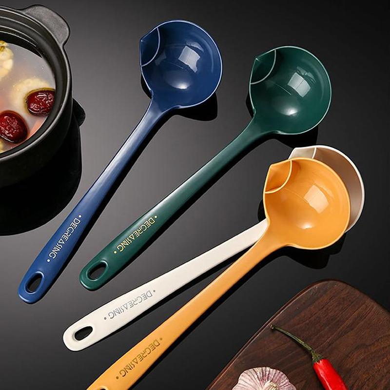 Langstieliger Küchenfilterlöffel, Sieb, Öl-Suppenabscheider, Esslöffel, kreatives Geschirr, Topf, Schaumlöffel, mit Löchern