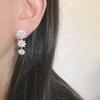1 Pair of Silver-plated, Inlaid with Synthetic Zircon, Light Luxury Flowers, Versatile Simple Earrings.