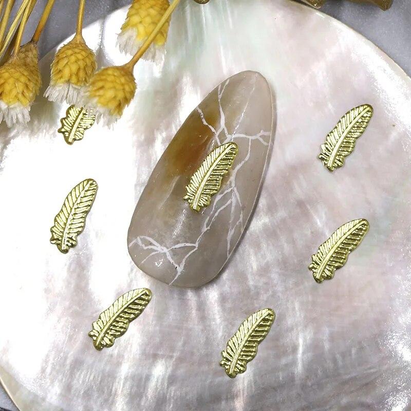 Beauty Nail Art Dekoration Golver Featherm 3D Metall Stil Maniküre Charm Design Öle Dekorative Accessoires