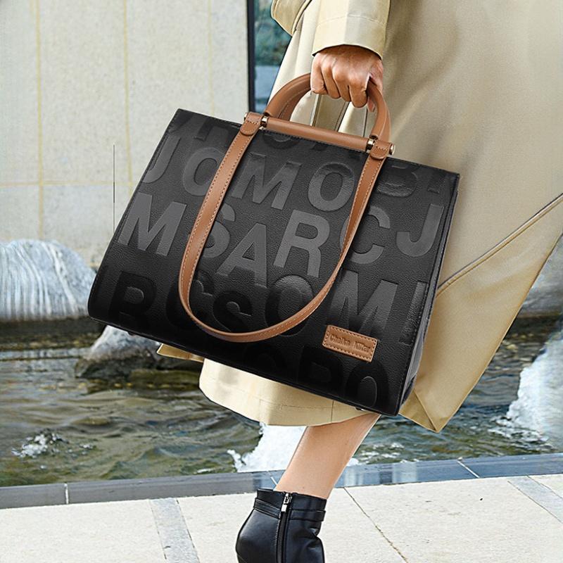 New Fashion Letter Embossed Tote Bag Commuter Business Large Capacity Ladies Clutch Bag Elegant Women's Handbag Can Be Crossbody One Shoulder Handheld
