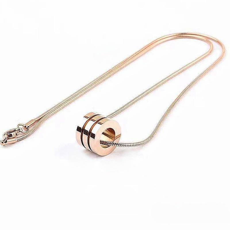 Elegant Women's T-Shaped Titanium Steel Necklace - Light Luxury Style Clavicle Jewelry