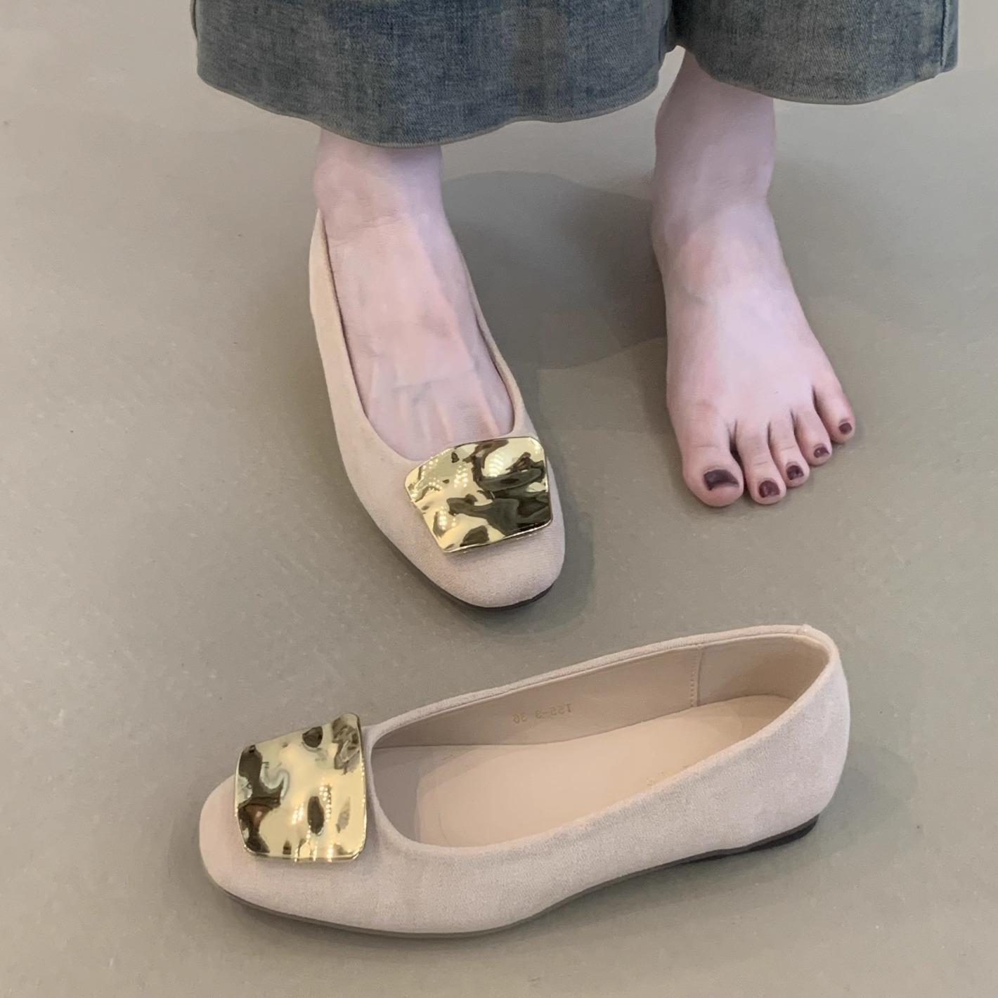 

MUKEKe inner height increase, easy to wear, must enter 2025 temperament elegant personality metal buckle square head shallow mouth soft sole gran 39