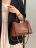 2026 Fashionable Woven Texture Bucket Handbag: High-End Chain Shoulder & Crossbody Versatile Commuter Bag