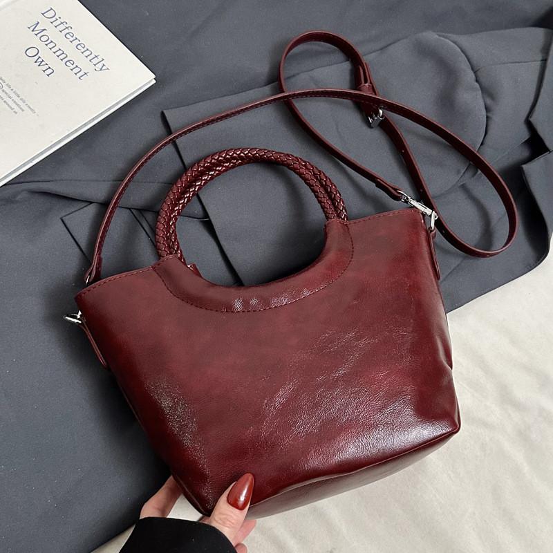 IELGY Autumn Winter Retro Fashion One-Shoulder Messenger Bag Ladies Portable Bucket Bag