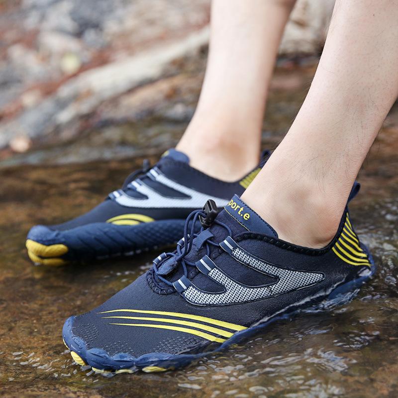 Light Men Summer Beach Shoes Women Breathable Mesh Wading Aqua Shoes Quick Dry Water Footwear for Hiking Surfing