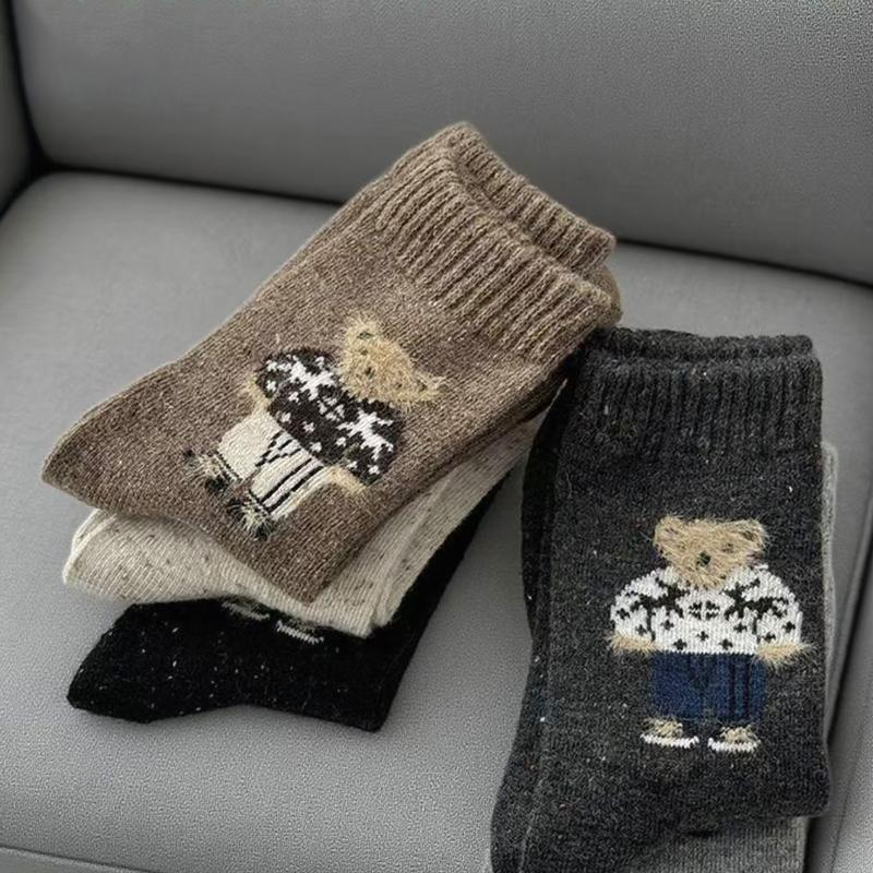 2/5Pairs Cartoon Cute Little Bear Mid-Calf Socks For Women Fashion Autumn And Winter Thickened Warm Socks Christmas Gifts