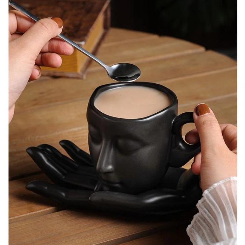 Evropská Vintage Keramická Sada Hrnků na Kávu – Kreativní Hrnky na Kávu s Obličejem Pár