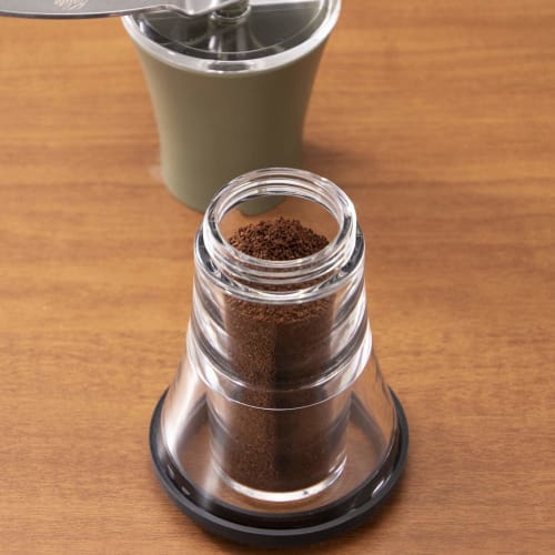 Kalita KKC-25AG Coffee Mill with Clear, Washable Ceramic Cutter, Adjustable Coarseness, Hand Grinder #42151. Perfect for beginners, this compact, port