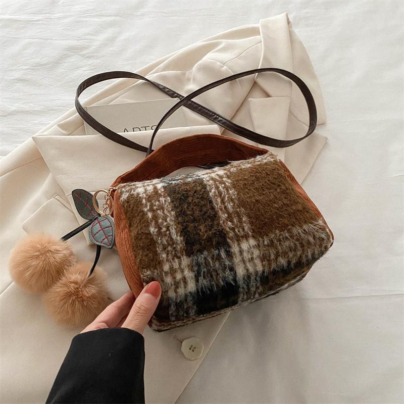 Fashionable Korean Inspired Medium Square Handbag For Women In Trendy Blue And Brown Colors Without Pendant коричневый
