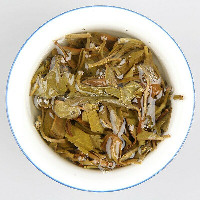 Altana Old Tea Sheng Puerh wyprodukowana przez 2014 Materiały Collecton Shen Puer Tea 357g