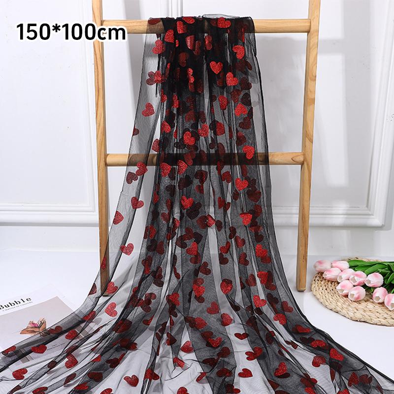 Red Heart-Shaped Mesh Table Runner Romantic Heart Design Wedding Table Decor Transparent Heart Pattern Valentine's Day Party